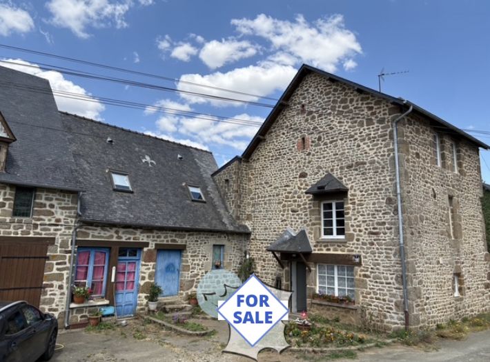 Beautiful Character Cottage in Rural Setting