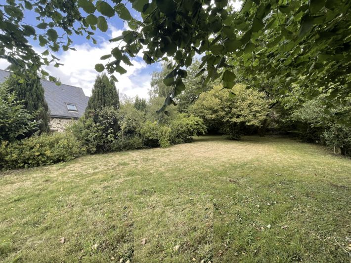 Detached Country House with Garden