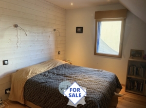 Contemporary Detached House with Lovely Garden