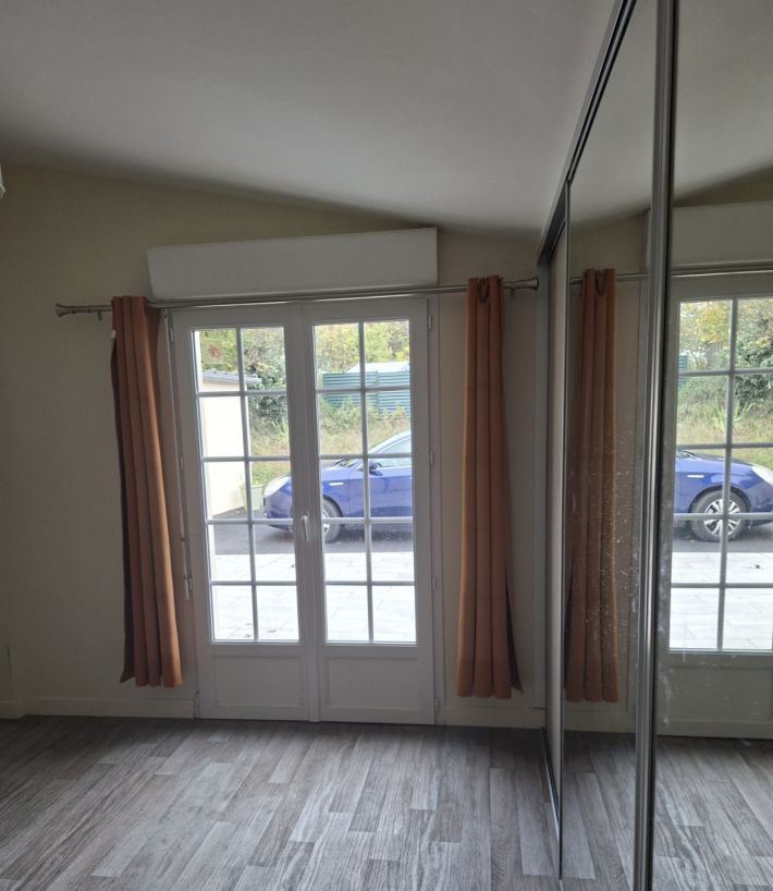 Traditional House with Garden