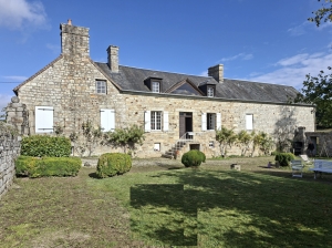Detached Longere House with Outbuildings
