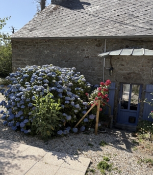 Detached Countryside Longere in Lovely Grounds