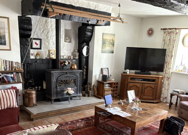 Detached Countryside Longere in Lovely Grounds