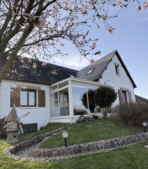 Detached House with Landscaped Garden