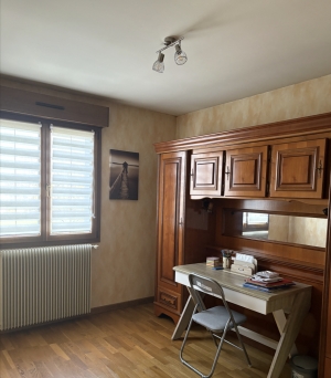 Detached House with Landscaped Garden