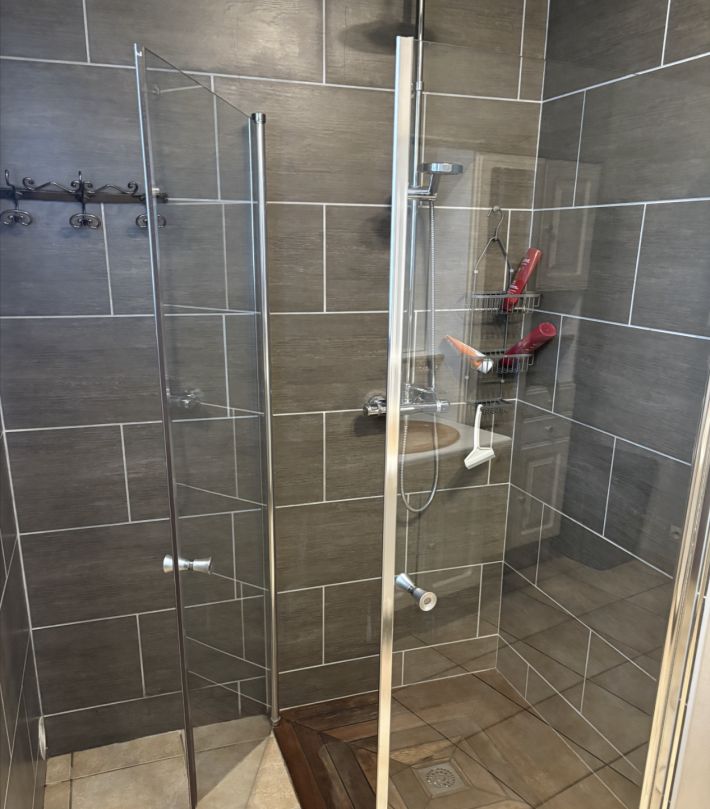 Detached House with Landscaped Garden