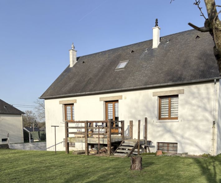 Detached House with Landscaped Garden
