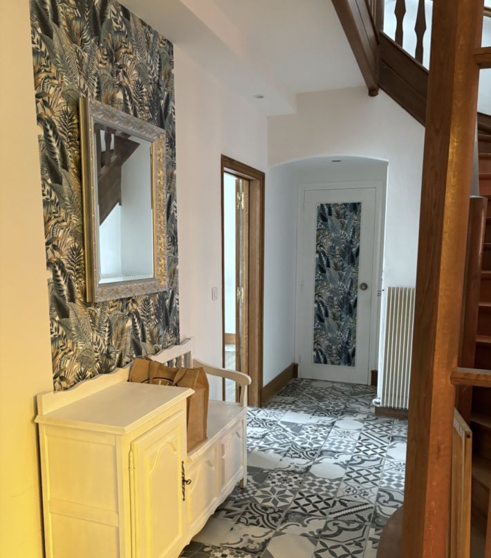 Detached House with Landscaped Garden