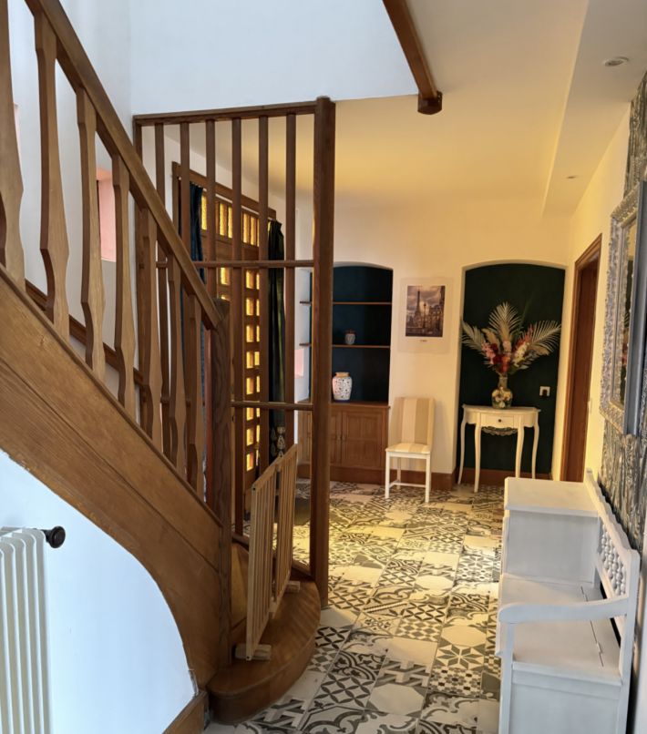 Detached House with Landscaped Garden