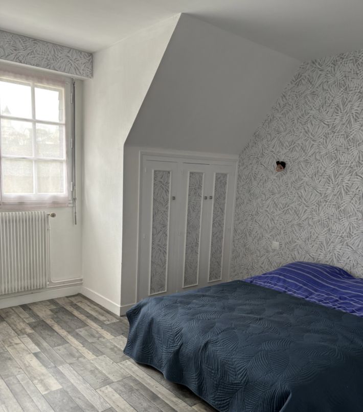 Detached House with Landscaped Garden