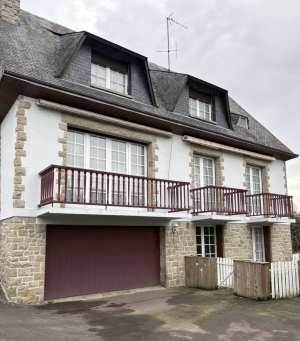 Detached House with Landscaped Garden