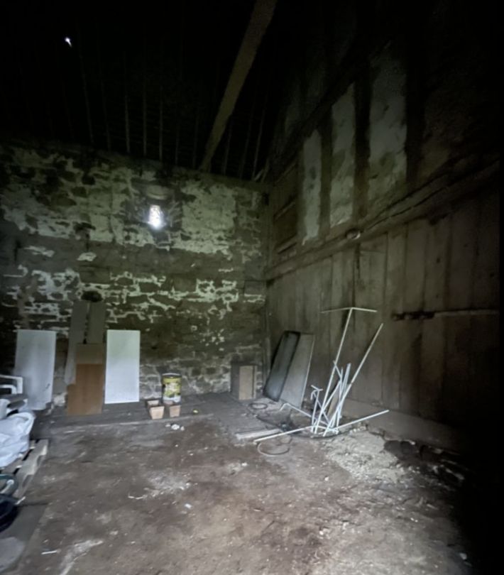 Farmhouse and Outbuildings with Land