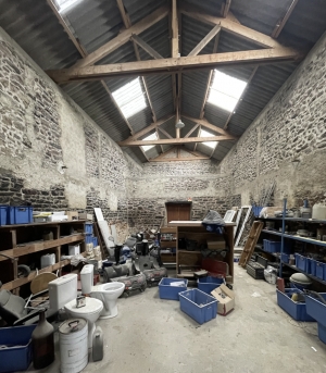 Barn to Renovate and Create a Wonderful Home