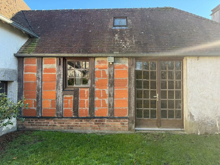 Former Presbytery House with Outbuildings