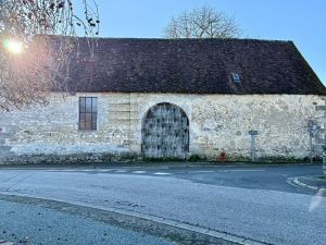 Former Presbytery House with Outbuildings