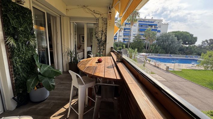 Beautiful Apartment with Outside Space