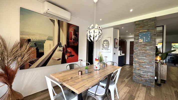 Beautiful Apartment with Outside Space