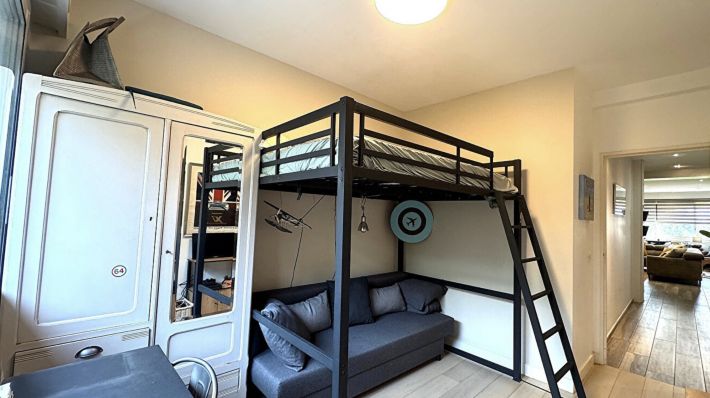 Beautiful Apartment with Outside Space