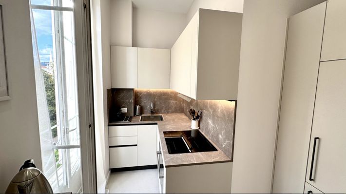 Lovely Apartment in Delightful Building