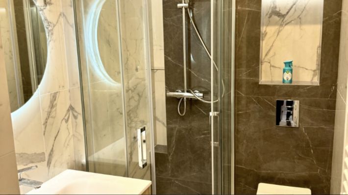 Lovely Apartment in Delightful Building