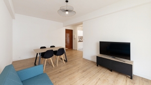 Apartment in Building with Concierge