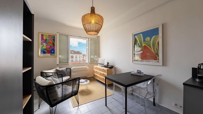 Lovely Apartment with Open View