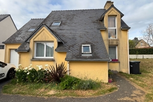 Detached House with Garden