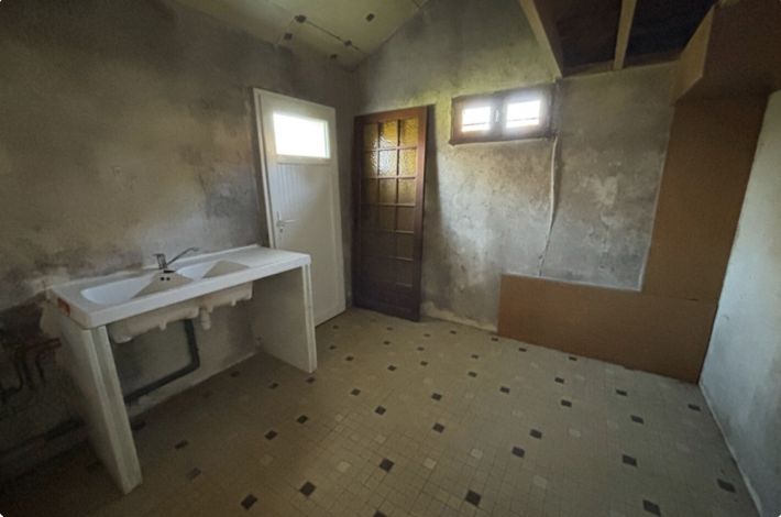 Lovely Country House with Lots of Potential