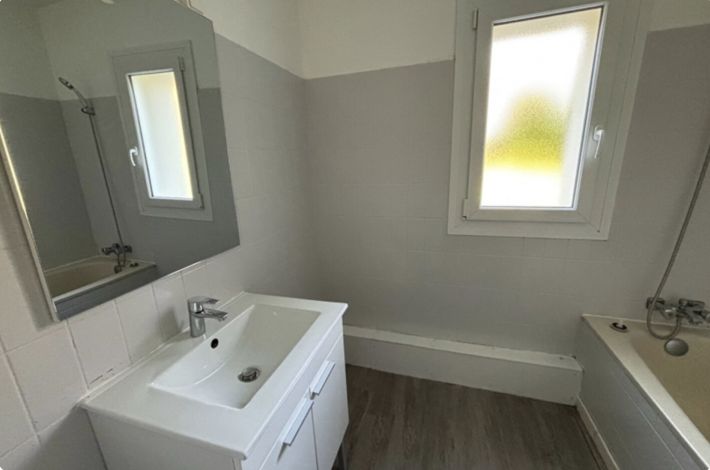 Lovely Country House with Lots of Potential