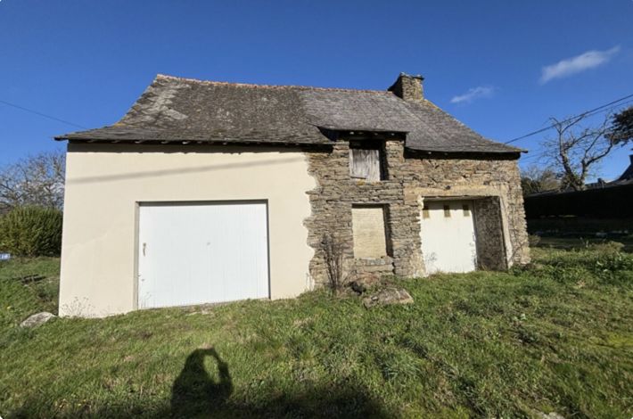 Lovely Country House with Lots of Potential