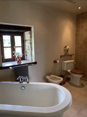 Beautiful Detached House, Heated Pool And Paddock