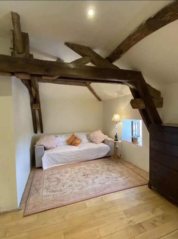 Beautiful Detached House, Heated Pool And Paddock