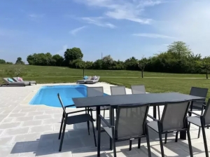 Beautiful Detached House, Heated Pool And Paddock