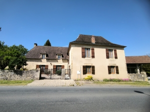 Stunning Period Property with Outbuildings