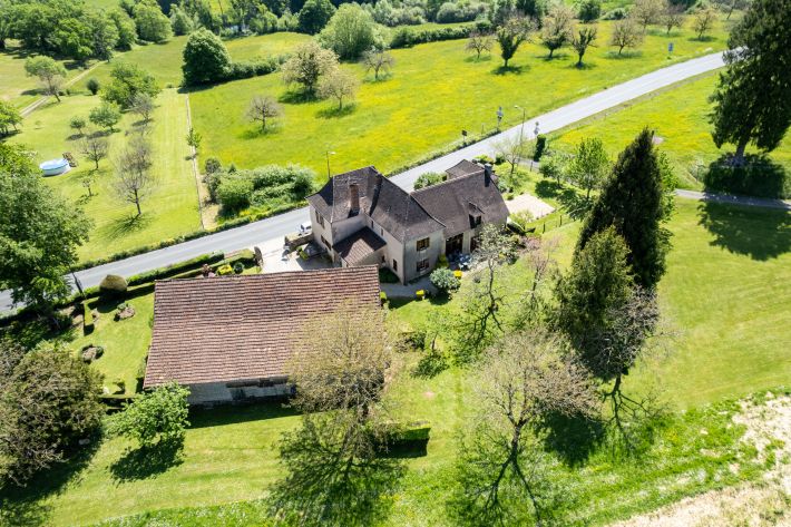 Stunning Period Property with Outbuildings