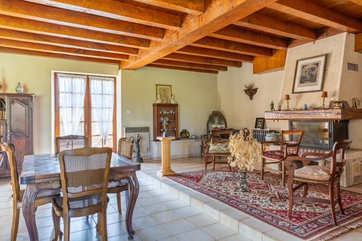Stunning Period Property with Outbuildings