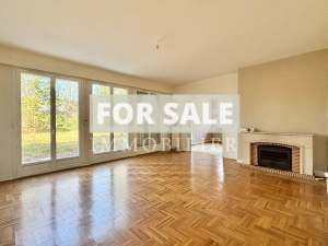 Large Detached House with Lovely Mature Garden