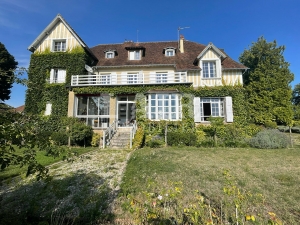 Detached House with 1.5 Hectares and Open Views