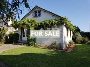 Main House and Guest Cottage, Gite