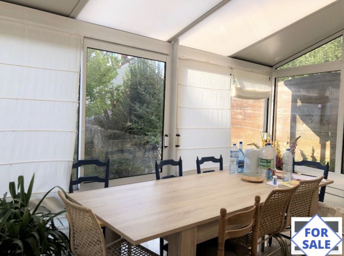 Town House with Garden and Garage