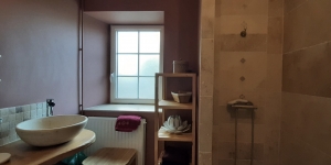 Detached Country House with Many Features