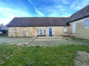 Detached House with Attached Outbuilding