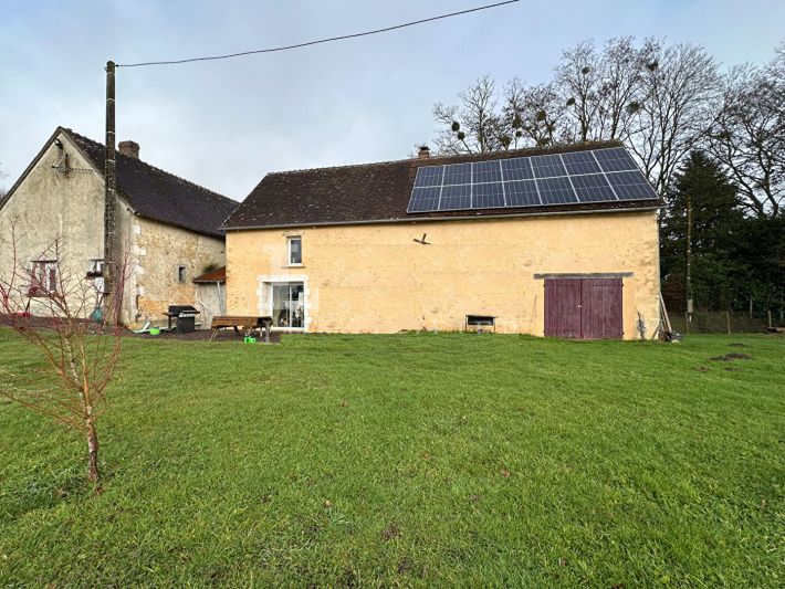 Detached Country House with Outbuilding