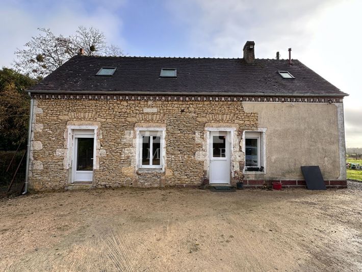 Detached Country House with Outbuilding