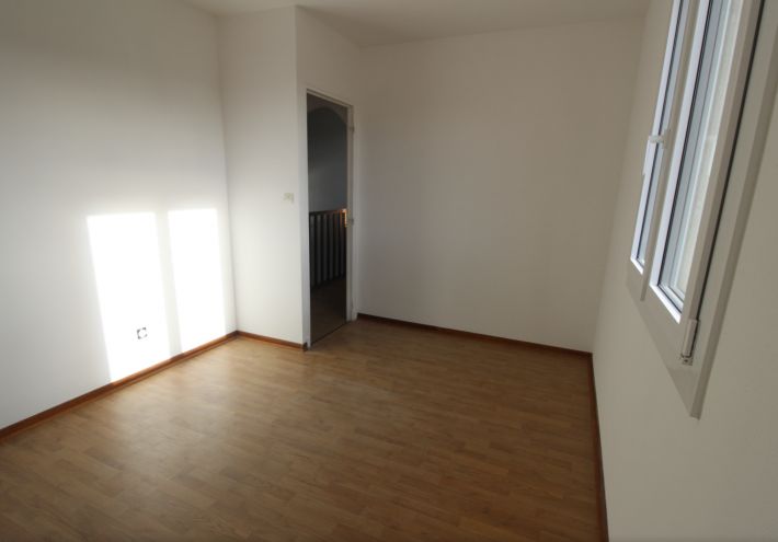 Pretty Detached Villa in Quiet Sector