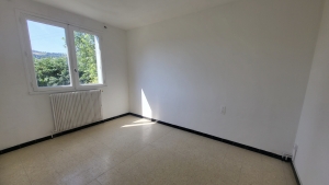 Traditional House with Garden