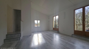 Villa with Pool in Green Peaceful Environment