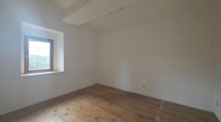 Villa with Pool in Green Peaceful Environment