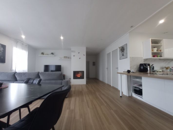 Detached Country House with Garden