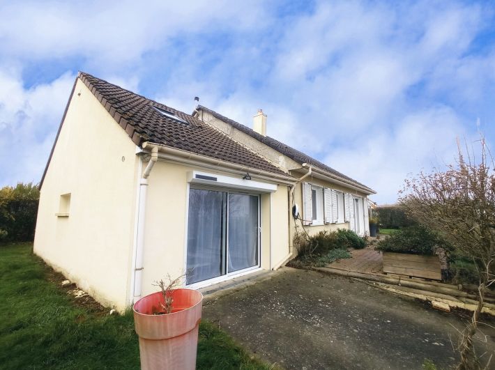 Detached Country House with Garden
